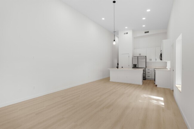 Building Photo - 29 Masters Dr