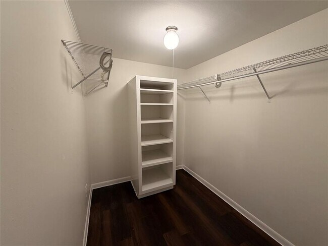 Building Photo - 3304 Red River St