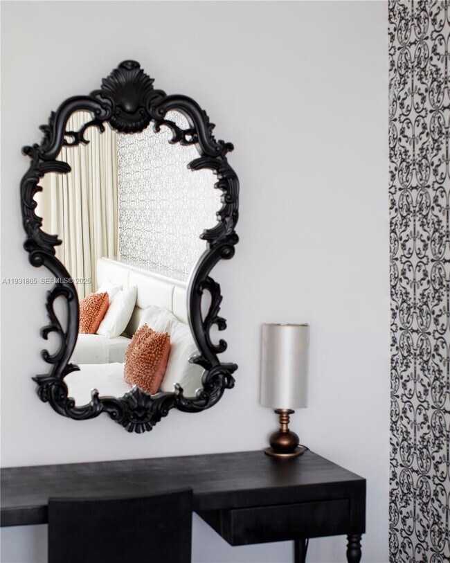 Building Photo - 1100 West Ave