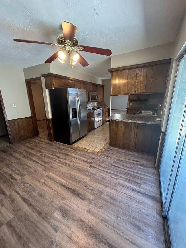 Building Photo - 7816 NW Baldwin Ave