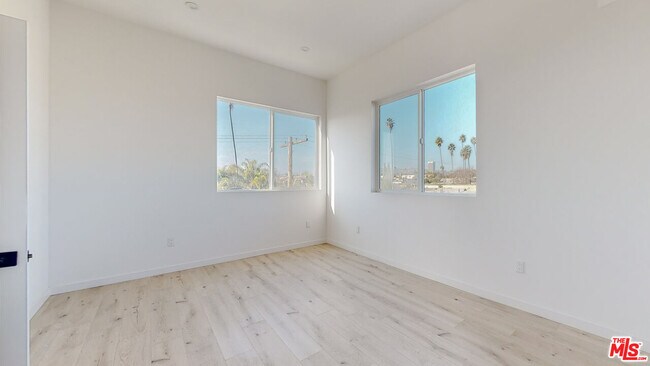 Building Photo - 1509 Cloverdale Ave