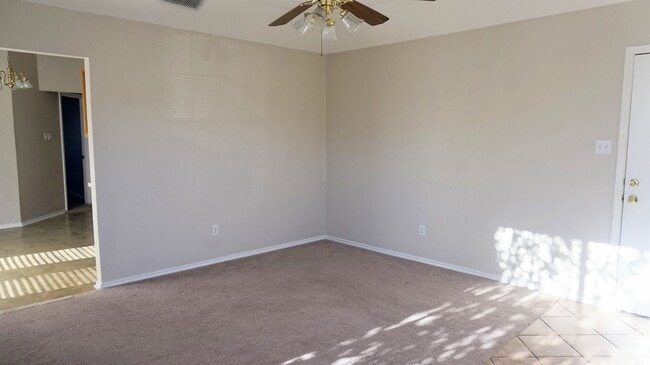 Building Photo - 2301 Flintstone Cir