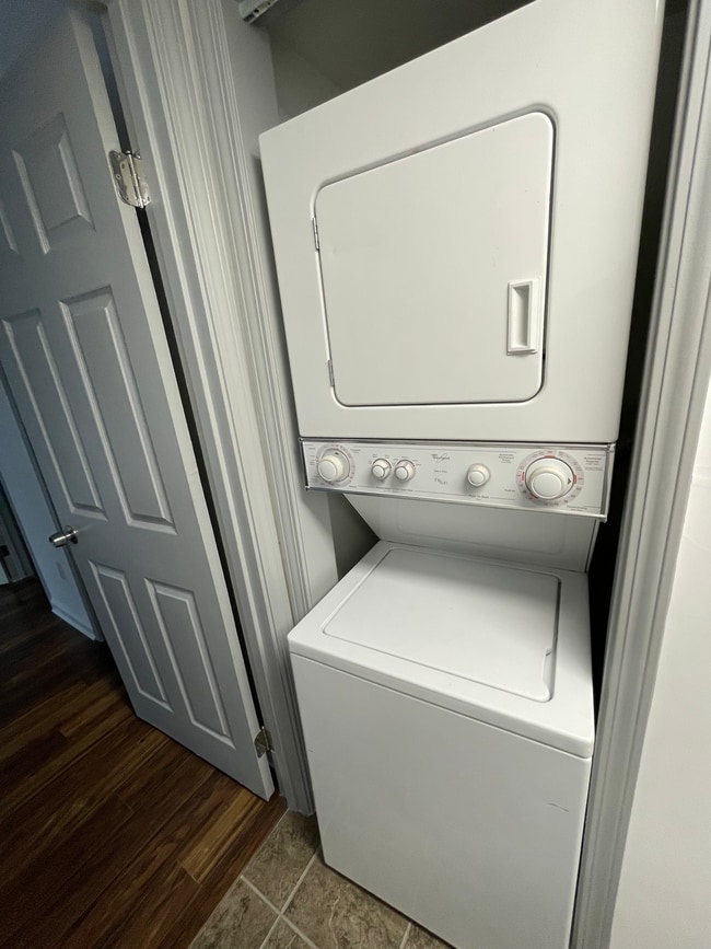 Building Photo - 249 Mangano Cir