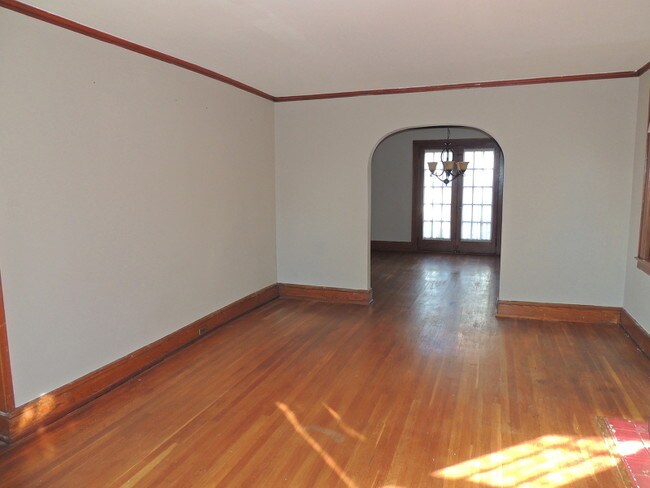 Living Room - 331 Walnut St