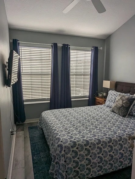 Building Photo - 3046 Pointeview Dr