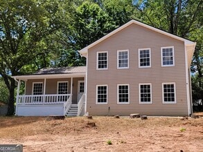 Building Photo - 679 Wellington Way