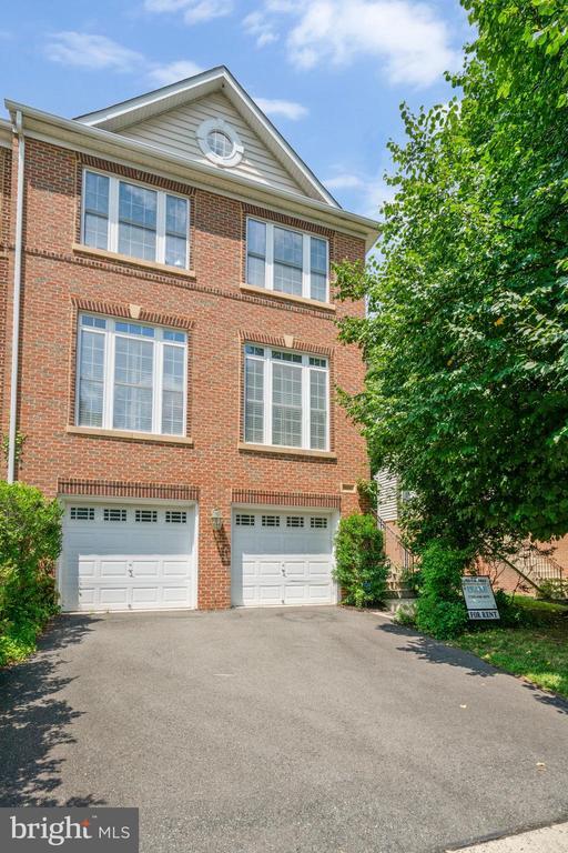 Building Photo - 9980 Cyrandall Dr