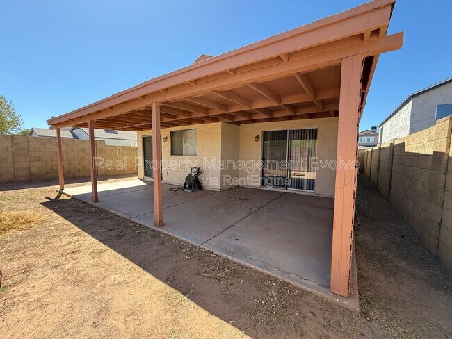 Building Photo - 3936 W Chama Dr