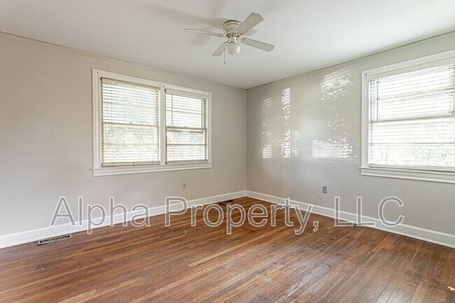 Building Photo - 123 Legrand Blvd