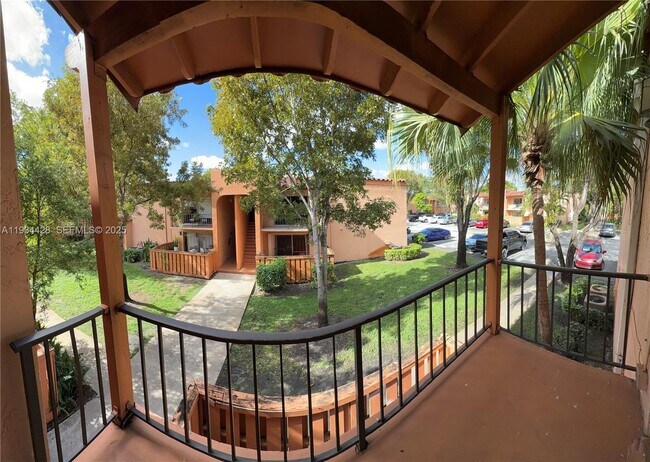 Building Photo - 7101 Miami Lakes Dr