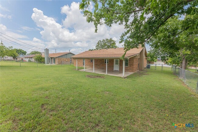 Building Photo - 3006 Belmont Dr