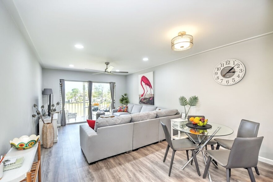 Building Photo - 170 Turtle Lake Ct