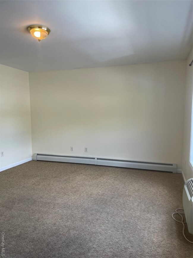 Building Photo - 696 South St