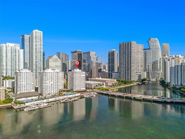 Building Photo - 801 Brickell Bay Dr