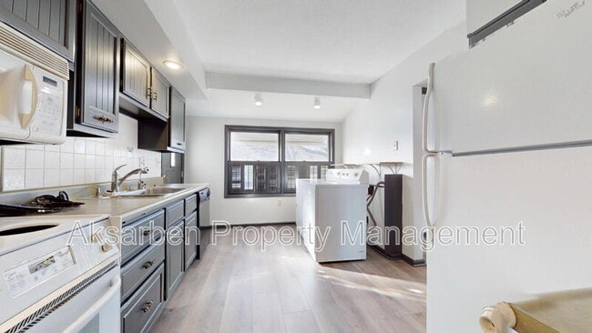 Building Photo - 3303 28th St