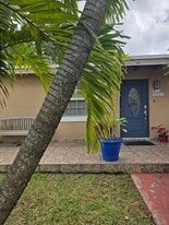 Building Photo - 6364 SW 33rd St