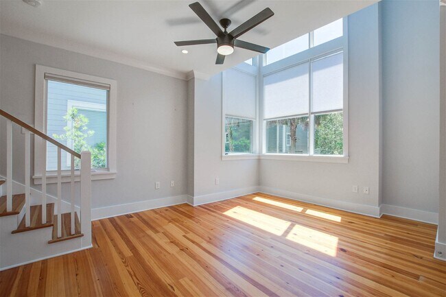 Building Photo - 21 Charlotte Street Apt #D, Charleston, SC...