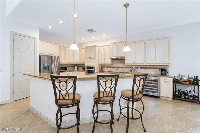 Building Photo - 7655 Martino Cir
