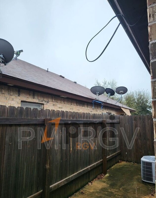 Building Photo - 403 N Lotto Ln