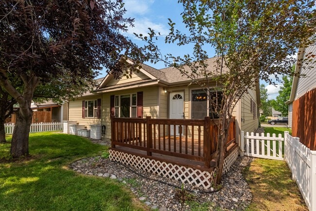 Building Photo - 1397 N River Rock Dr