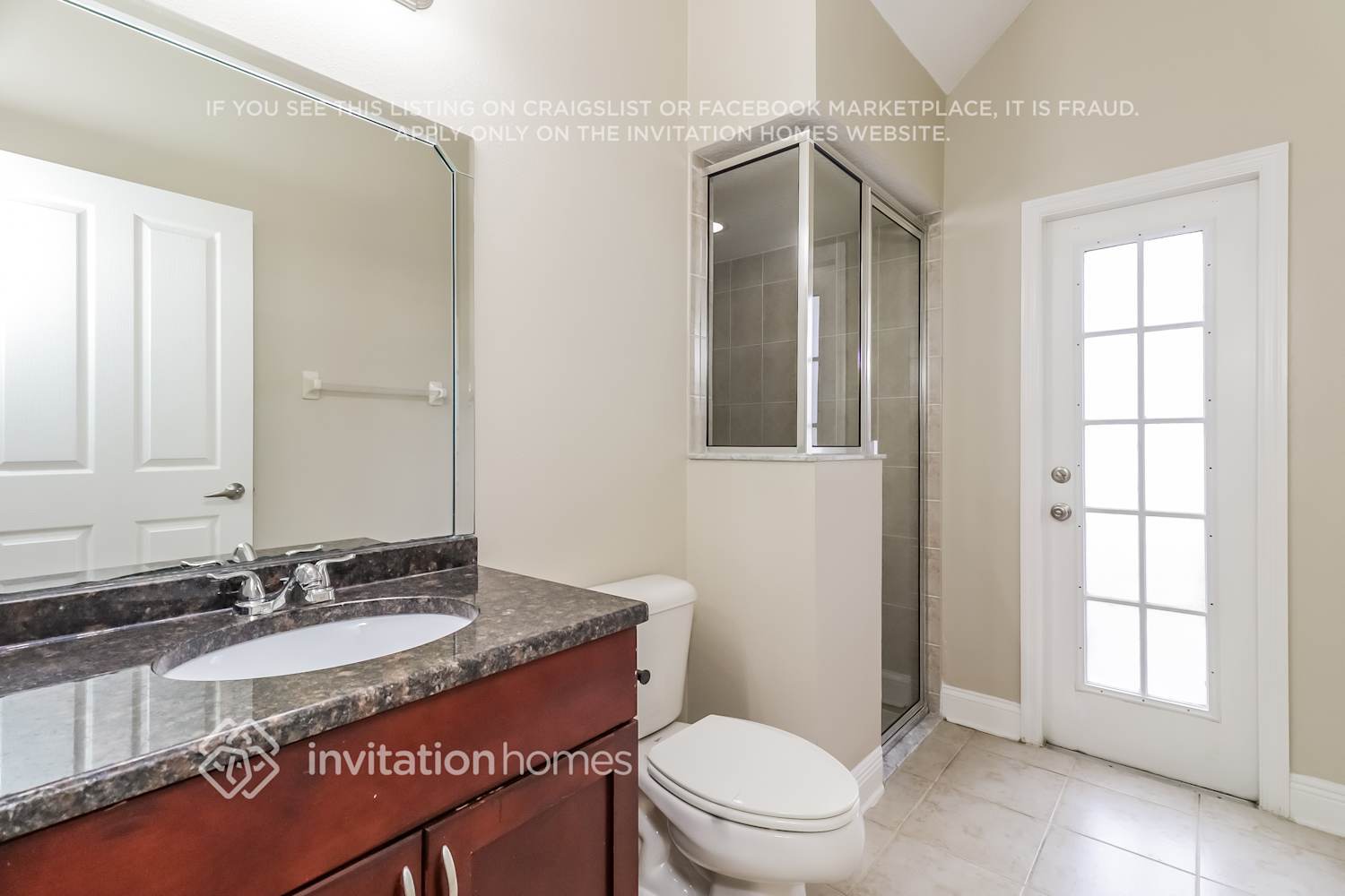 Building Photo - 1845 Beaconsfield Dr