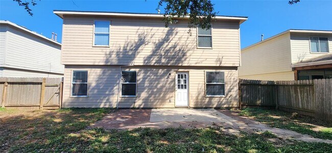 Building Photo - 18223 Thicket Grove Rd