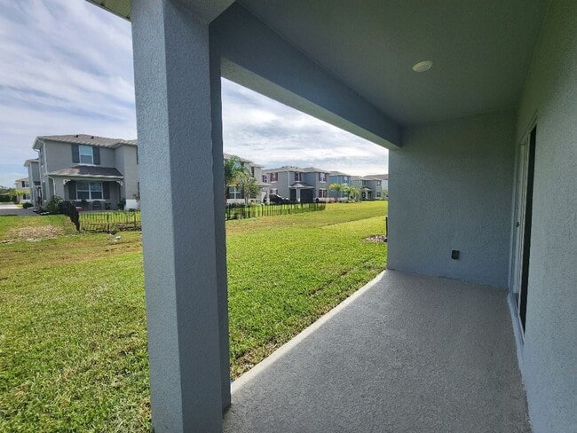 Building Photo - Great new Venetian Bay 3/2/2