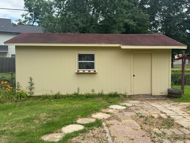 Building Photo - 2598 Clark Ln
