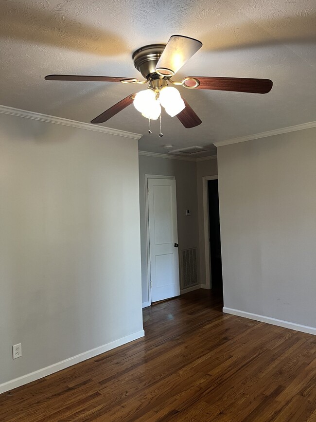 Building Photo - 1417 Sevier Ct