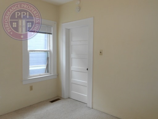 Building Photo - Charming Richmond Craftsman!  Big Backyard!!  Pet Friendly!