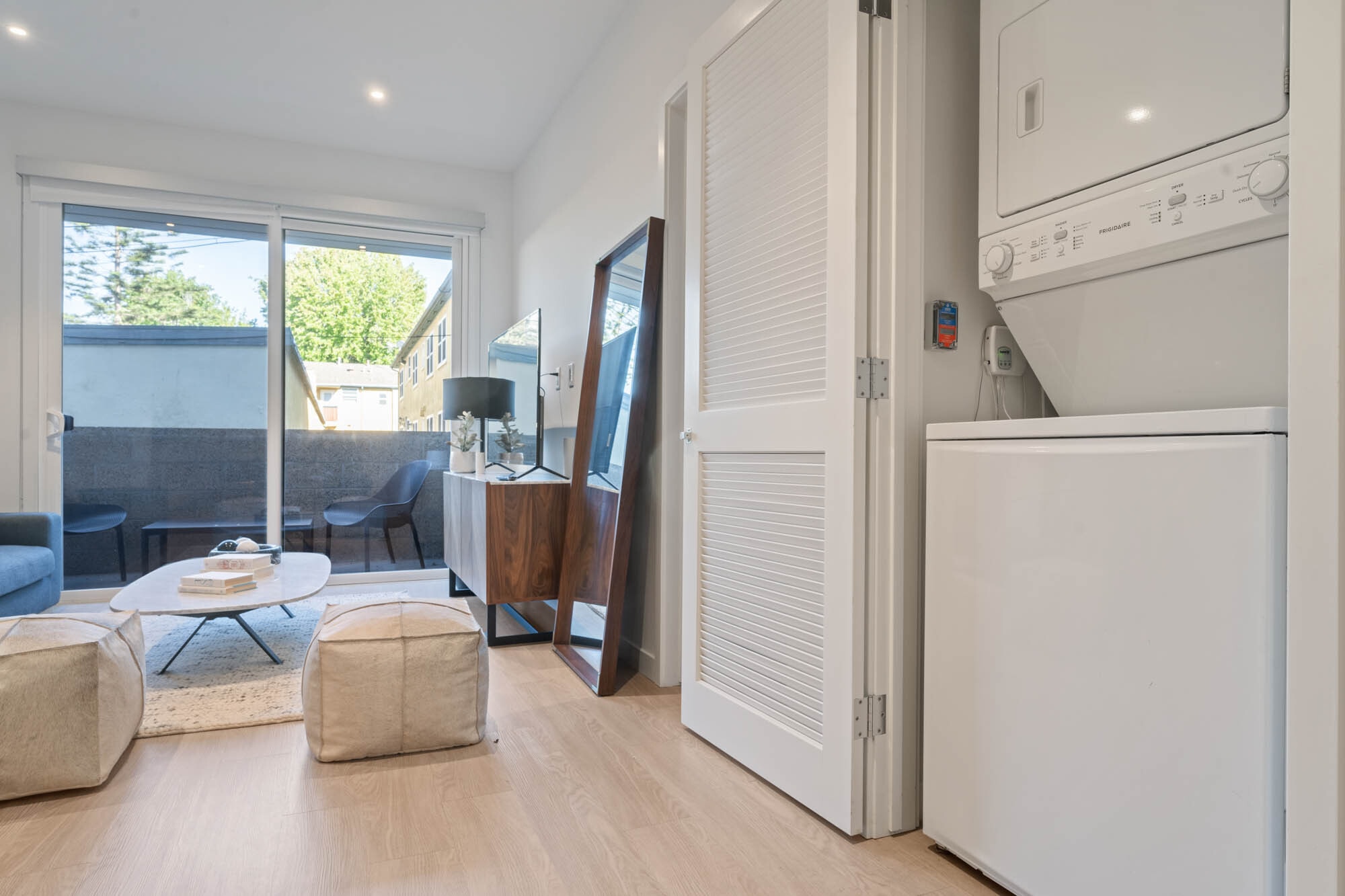 Building Photo - 5851 W 88th St