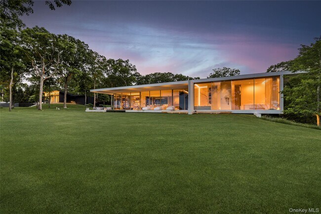 Building Photo - 20-22 Hedges Banks Dr