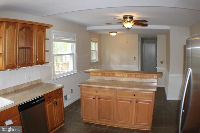 Building Photo - 7012 Galgate Dr