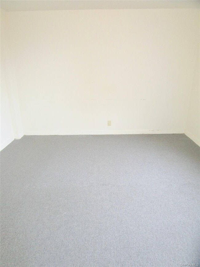 Building Photo - 123 Valentine Ln