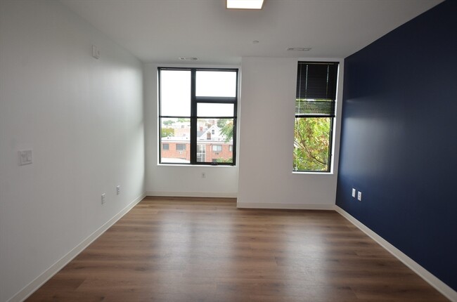 Building Photo - 89 Brighton Ave
