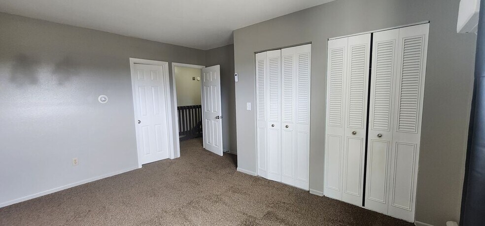 Building Photo - 9537 W Alameda Ave