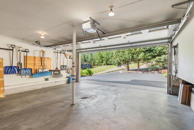 Building Photo - 15 Terrace Dr