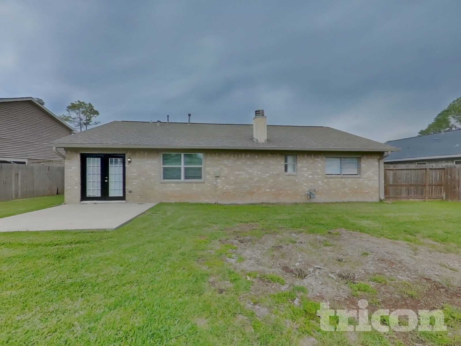 Building Photo - 1911 Deaf Smith Dr