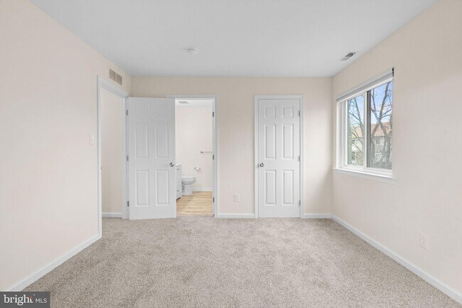 Building Photo - 408 Stockton Ct