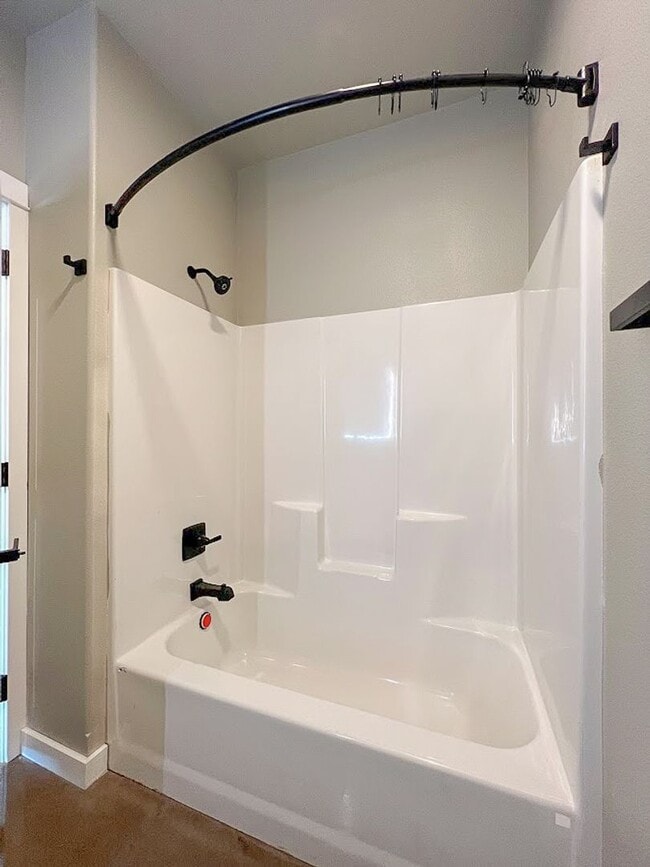 Building Photo - 2 bed/ 1.5 bath in Brand New Soldier Ridge Complex!