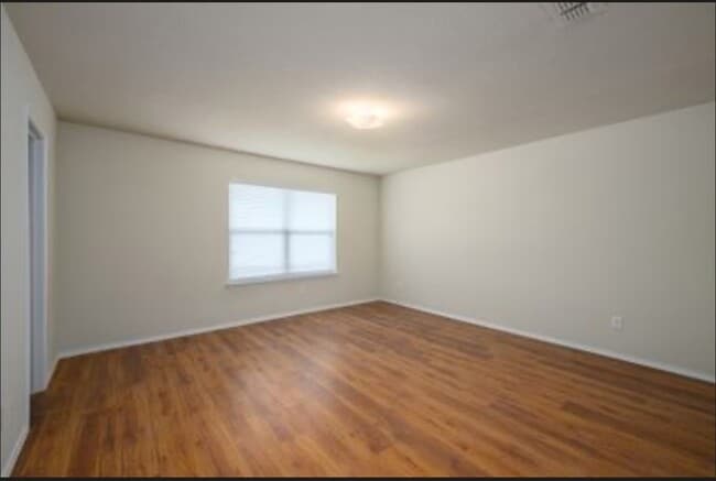 Building Photo - 800 Cormorant Dr