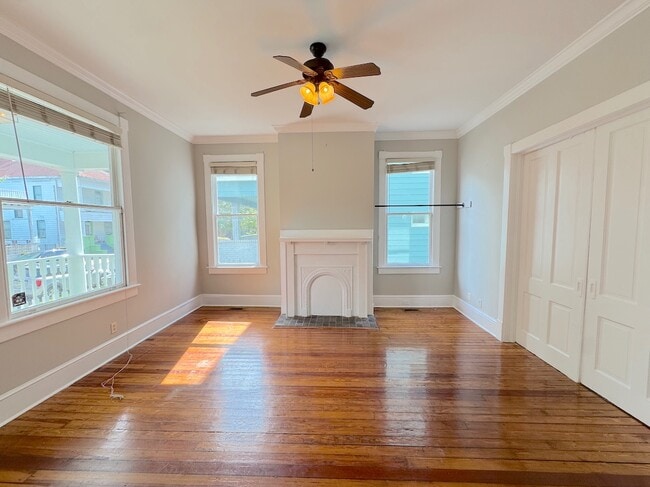 Building Photo - 313 W 33rd St