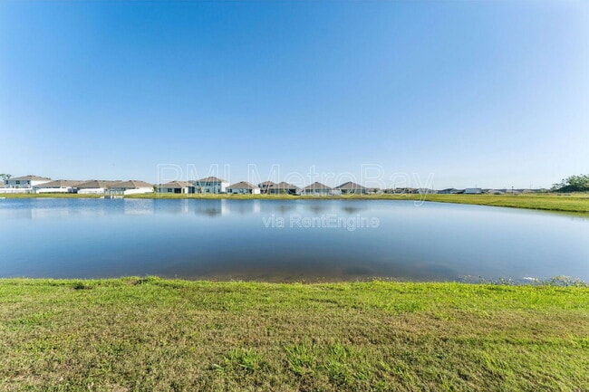 Building Photo - 816 Will Scarlett Ave