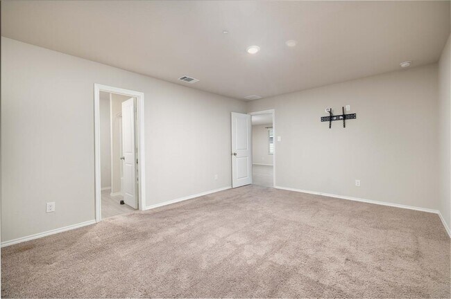 Building Photo - 12744 Mirecourt Wy