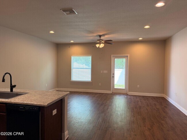 Building Photo - 5972 Callaway Cir
