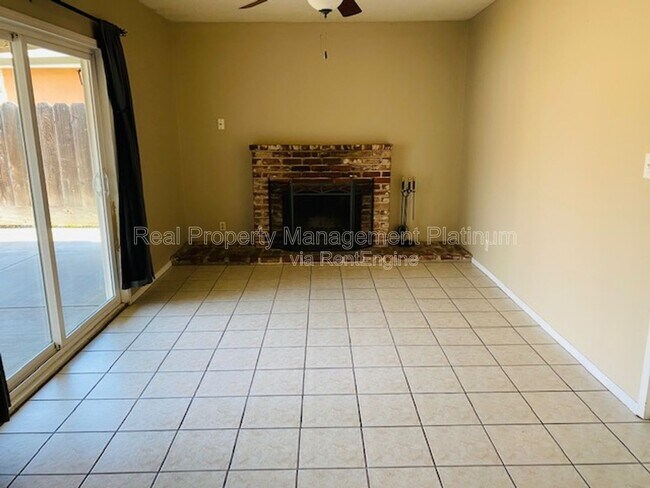 Building Photo - 841 W San Gabriel Ave