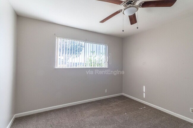 Building Photo - 10400 Lower Sacramento Rd