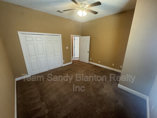 Building Photo - 7071 Lake Joanne Dr