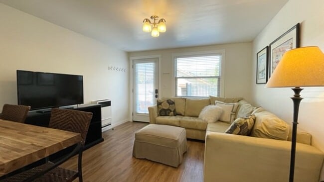 Building Photo - Furnished 1 Bedroom Flat Near Downtown SLO ** All Utilities Included