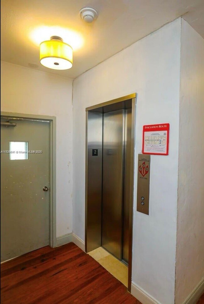 Building Photo - 3710 Collins Ave